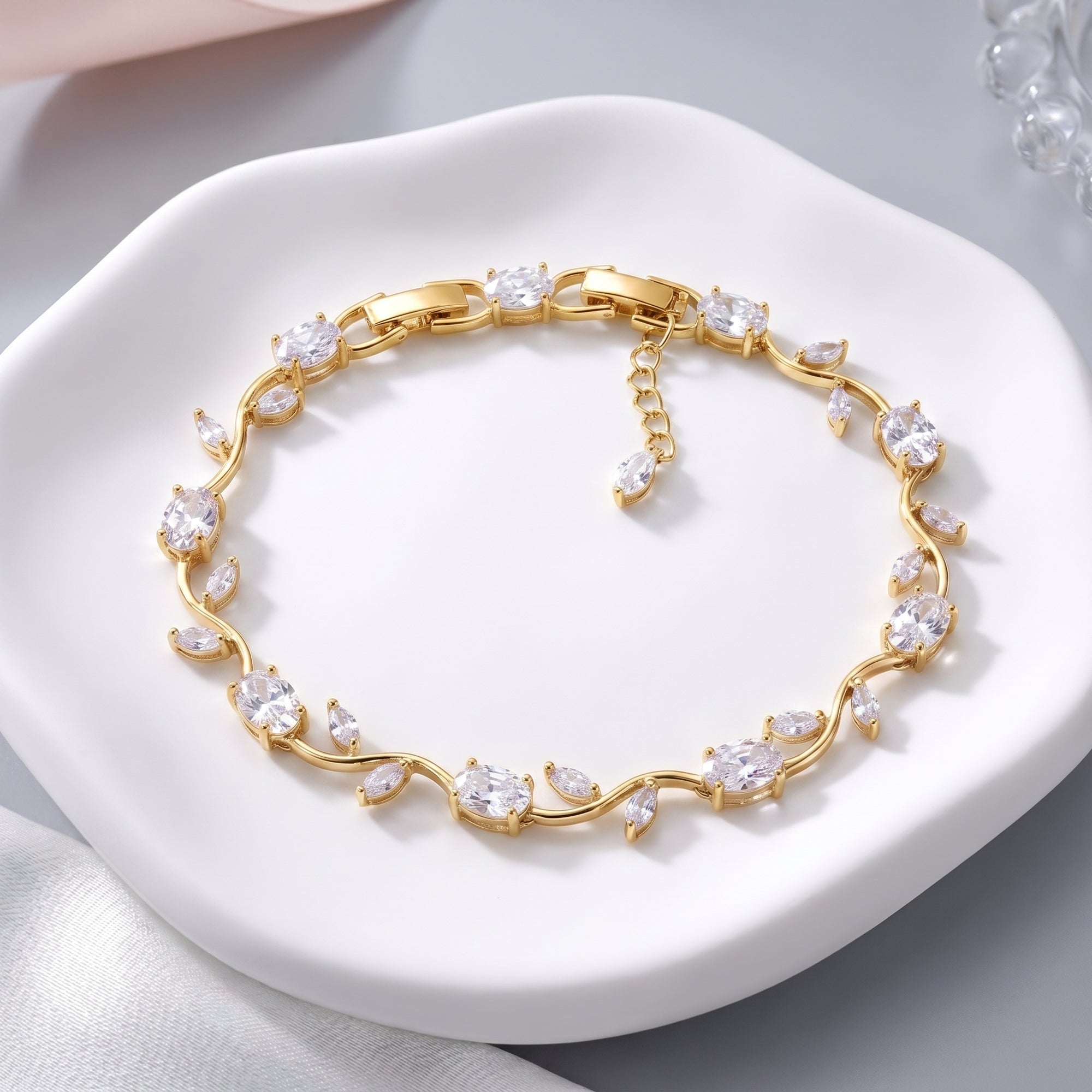 Tulip Bracelet – Elegant Floral Jewelry | Gold Plated | Vionmart